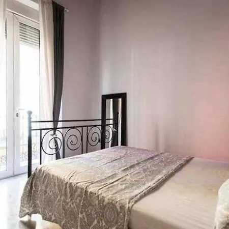 10 Min Walk To Giralda And Rooftop Apartment